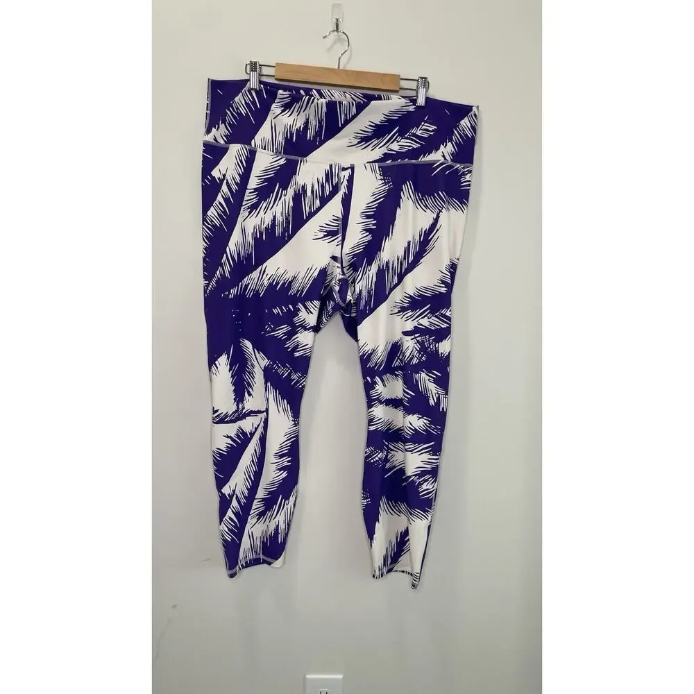 NWT Fabletics Oasis PureLuxe High-Waisted 7/8 Legging Paradiso Purple Size 4X - Picture 3 of 8